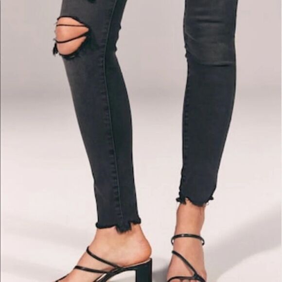 Abercrombie jeans - Picture 2 of 9